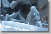 ice sculpture 2 * 720 x 480 * (47KB)